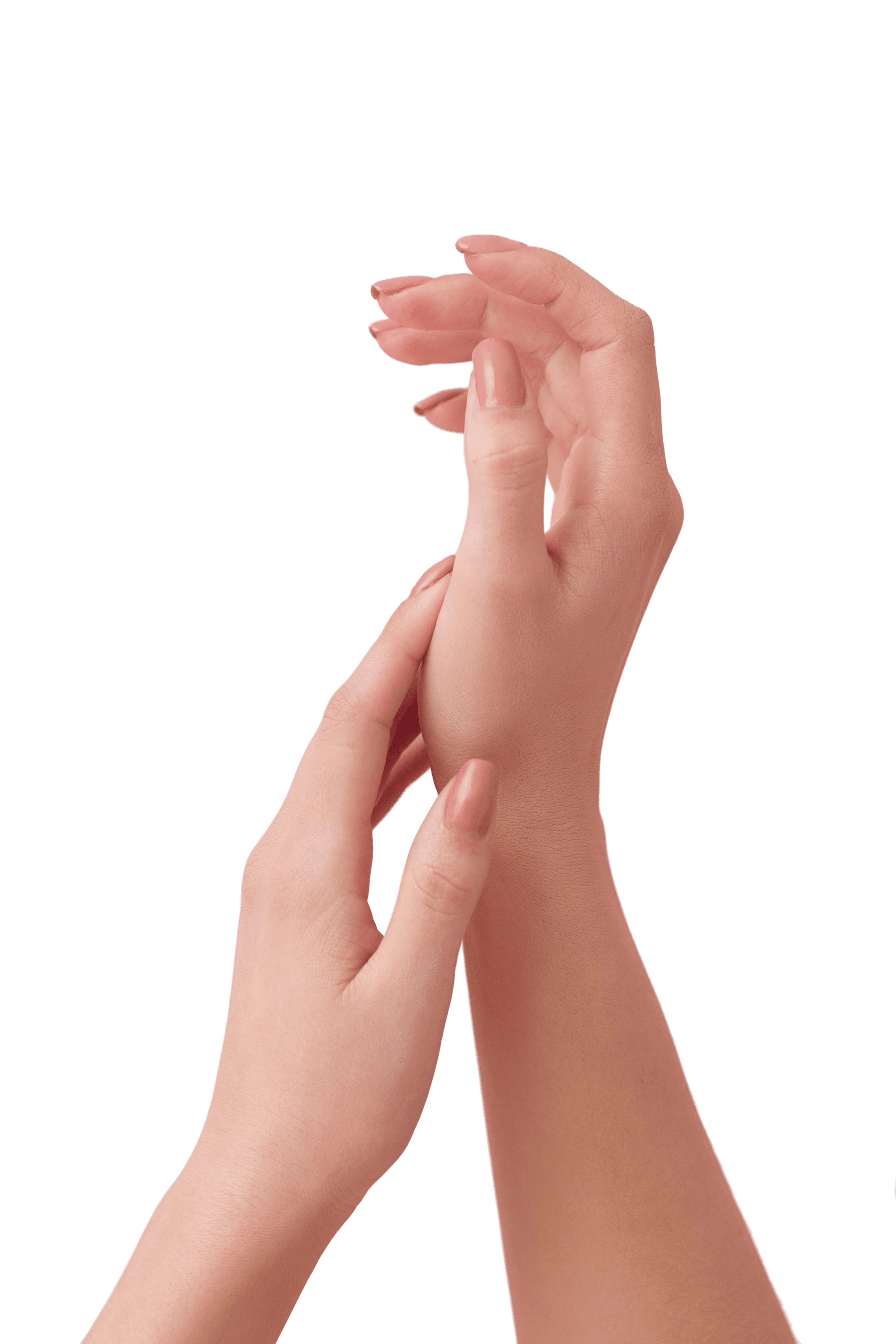 Mão feminina segurando utensilhos de manicure